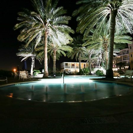 Suits Us Galveston Extérieur photo